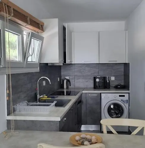 Barewake's Place 3 Cosy Perfect For Romantic Getaway By The Sea Apartmán Alikí