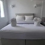 Barewake's Place 3 Cosy Perfect For Romantic Getaway By The Sea Appartement Alikí