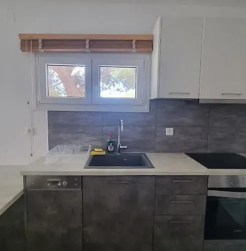 Barewake's Place 3 Cosy Perfect For Romantic Getaway By The Sea Алики